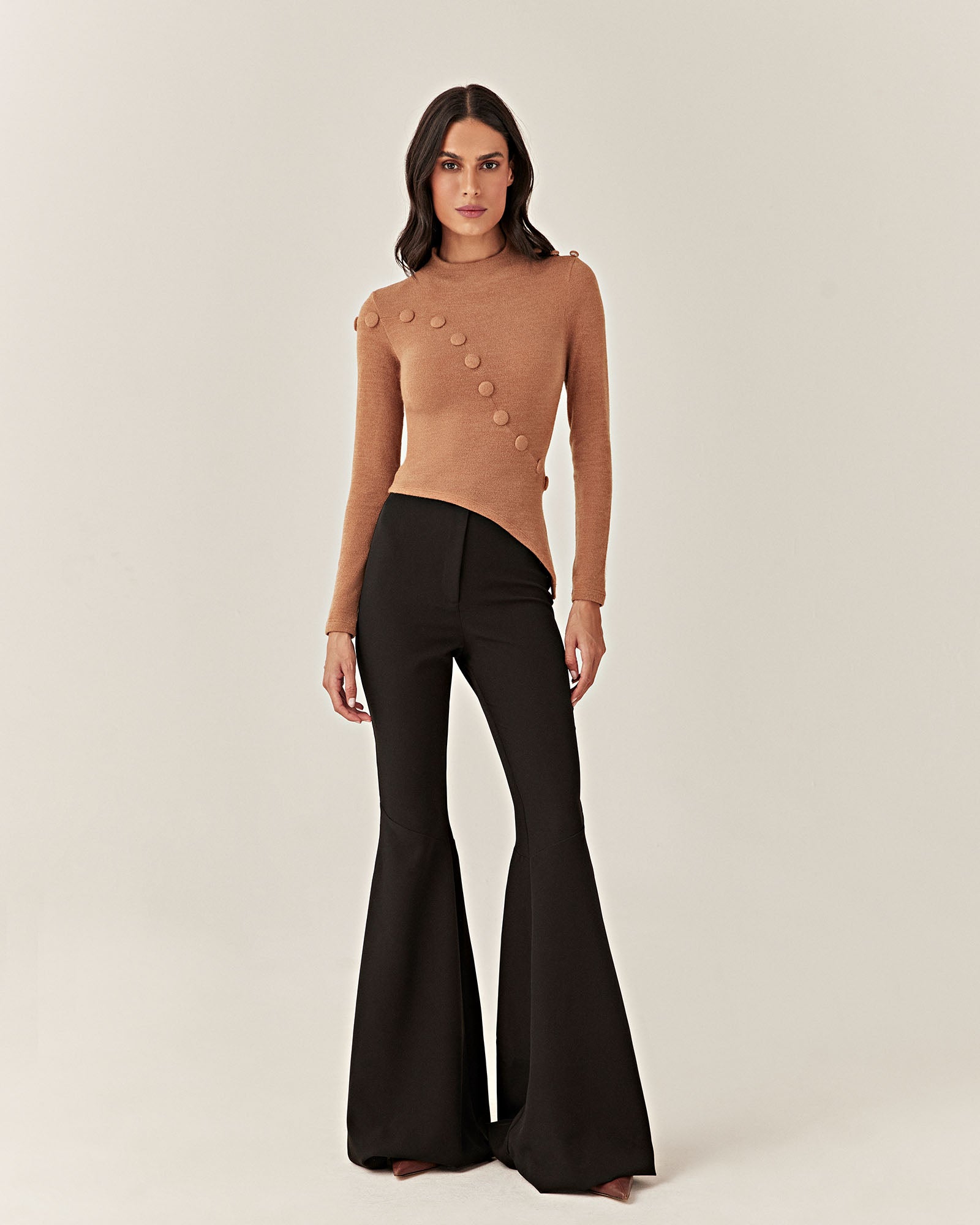 Calça Moulage Flare - Preto - Hand Lace