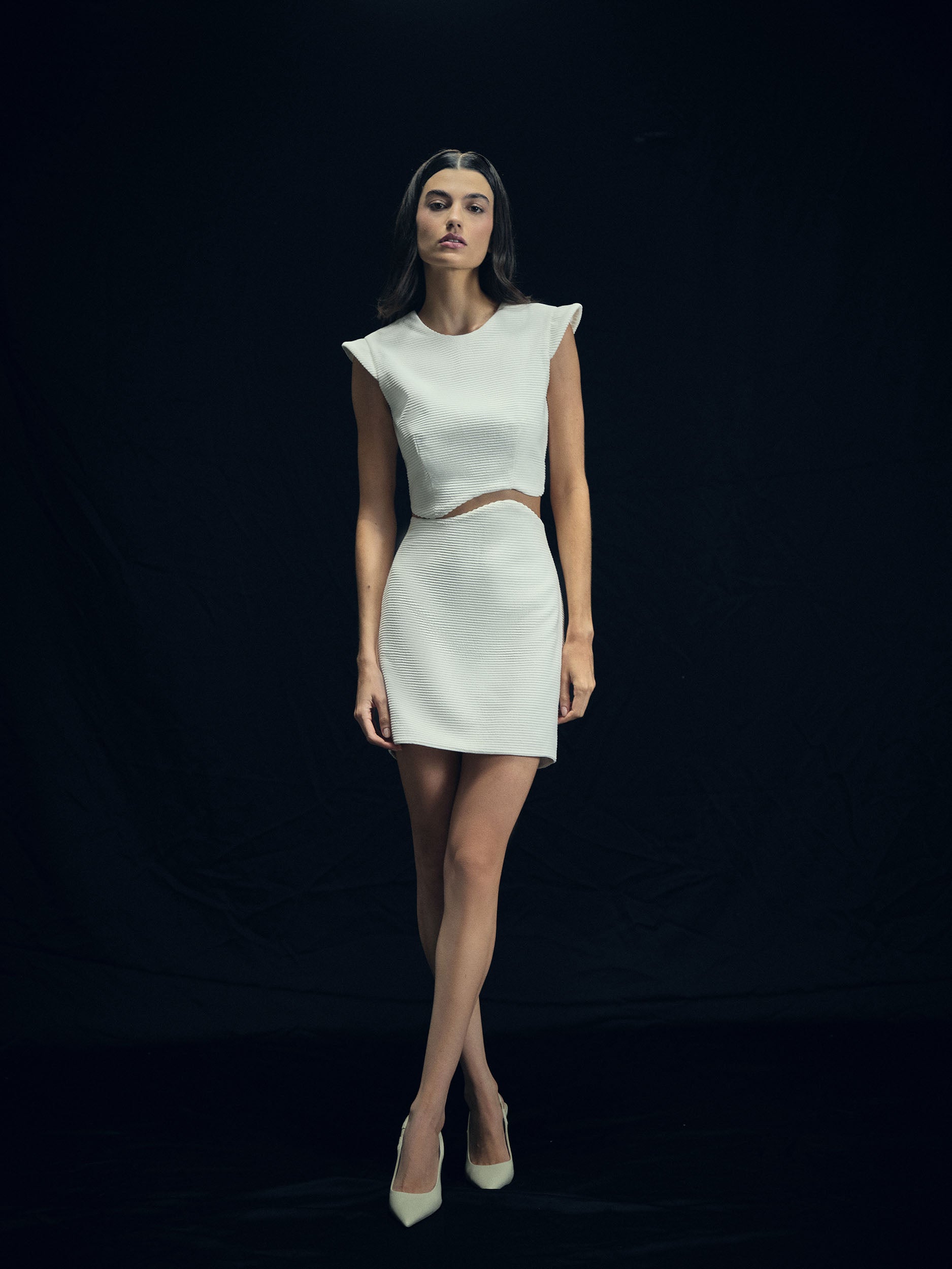Saia Moulage - Off White - Hand Lace