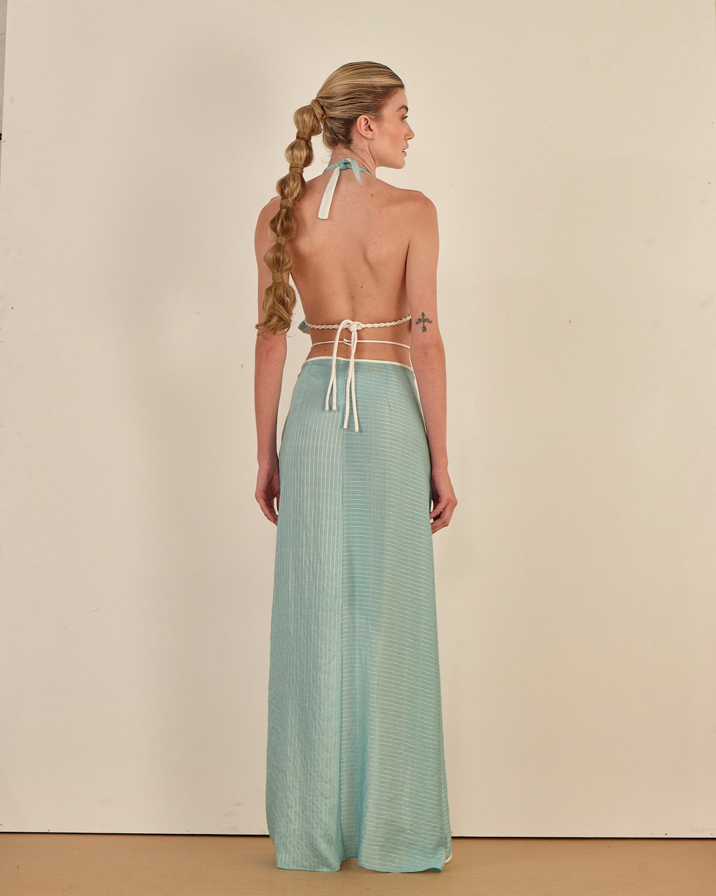 Top Breeze - Hand Lace