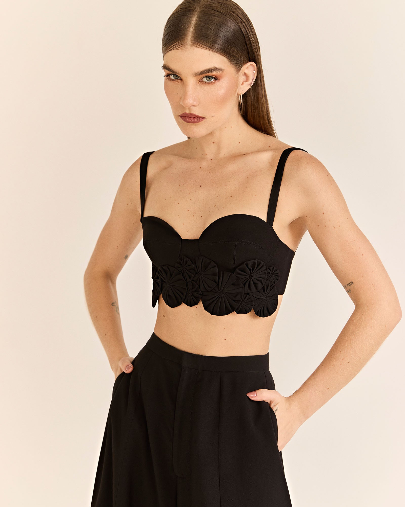 Cropped Fuxico - Preto - Hand Lace