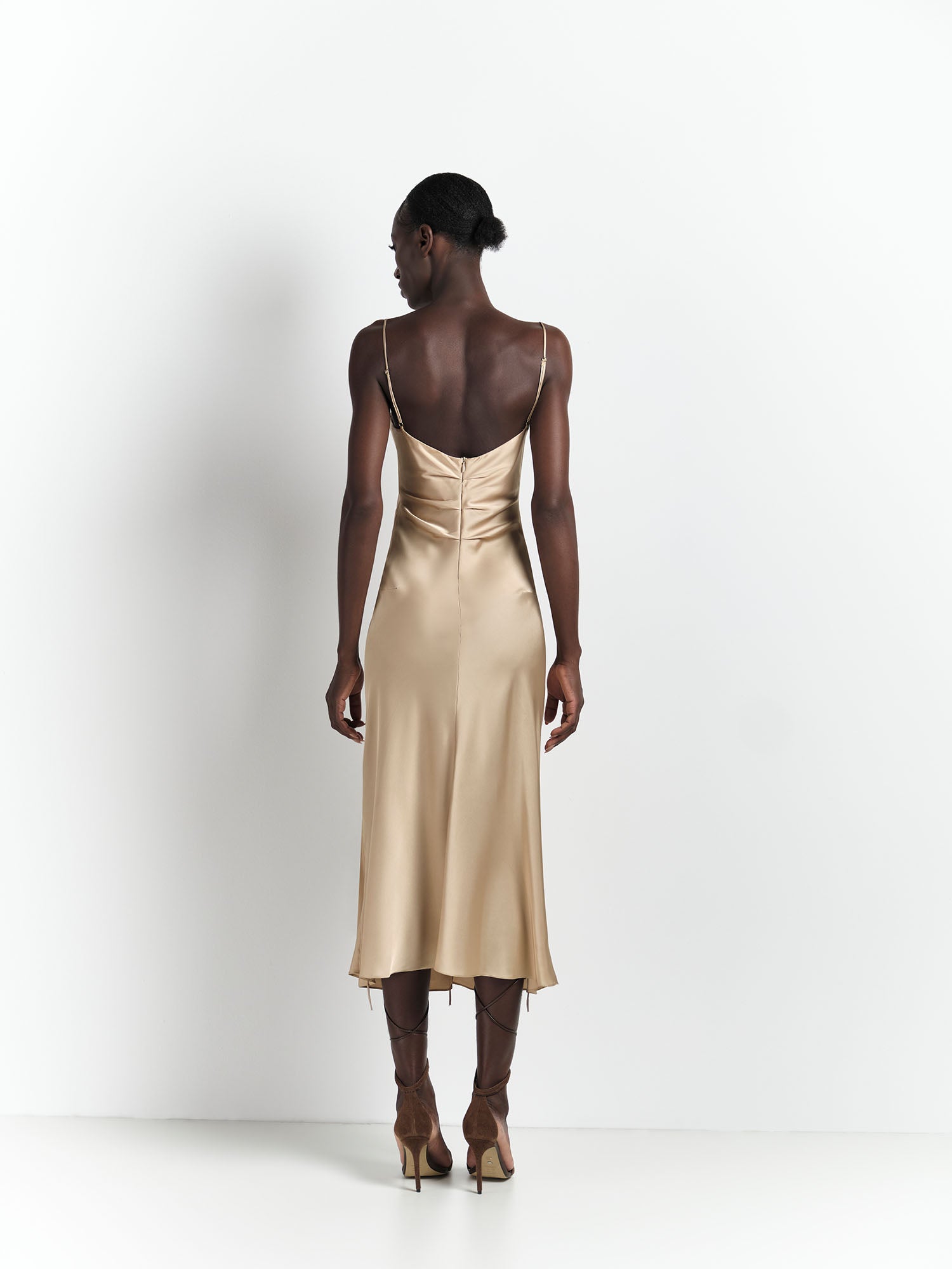 Vestido Orvalho - Bege - Hand Lace