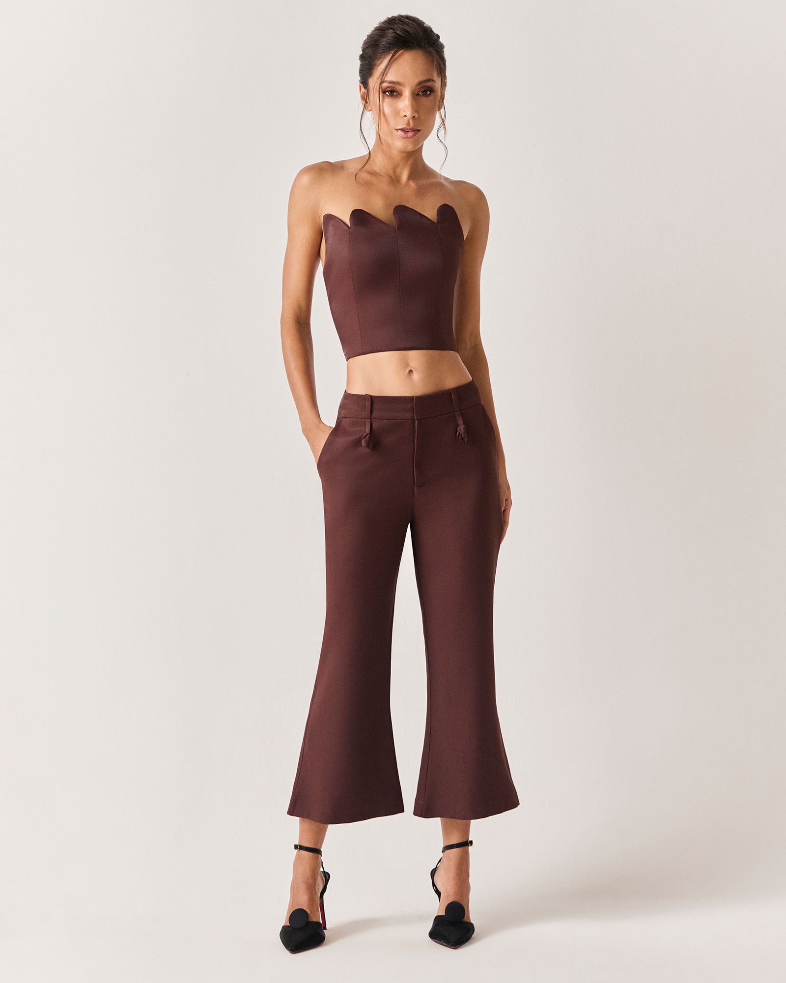 CALÇA CAPRI ANDES - CAFÉ - HAND LACE