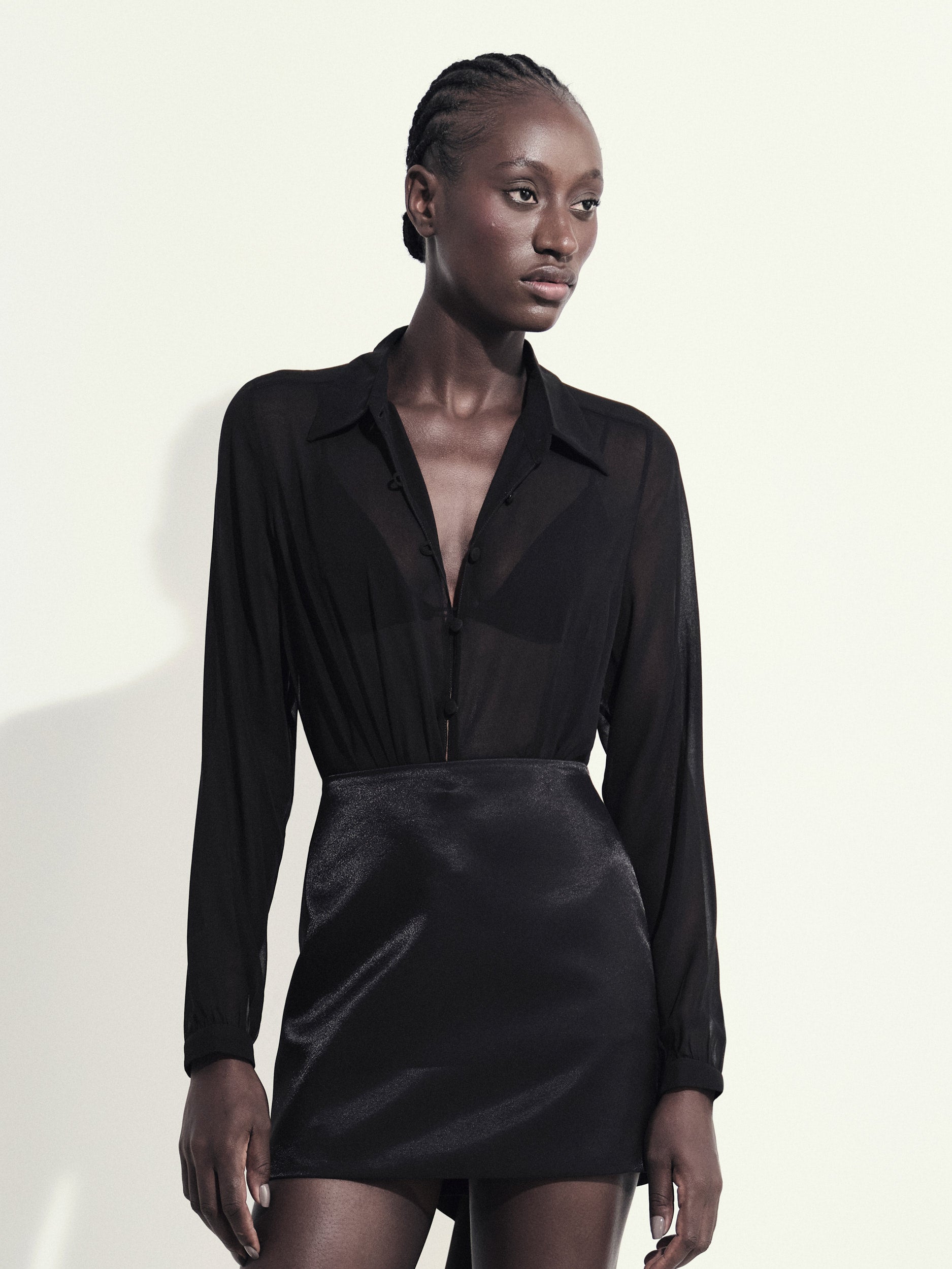 CAMISA CERCA - PRETO - HAND LACE