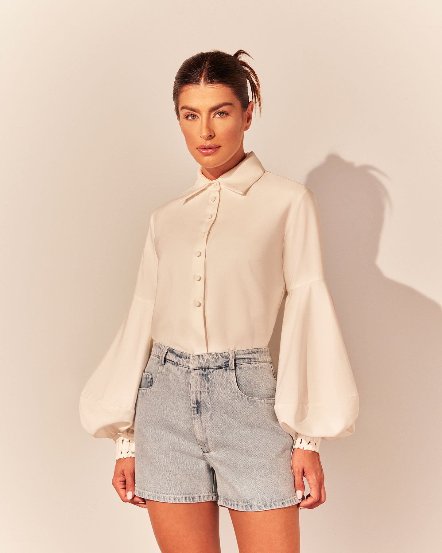 Short Jeans Copas - Azul Céu Nublado - Hand Lace