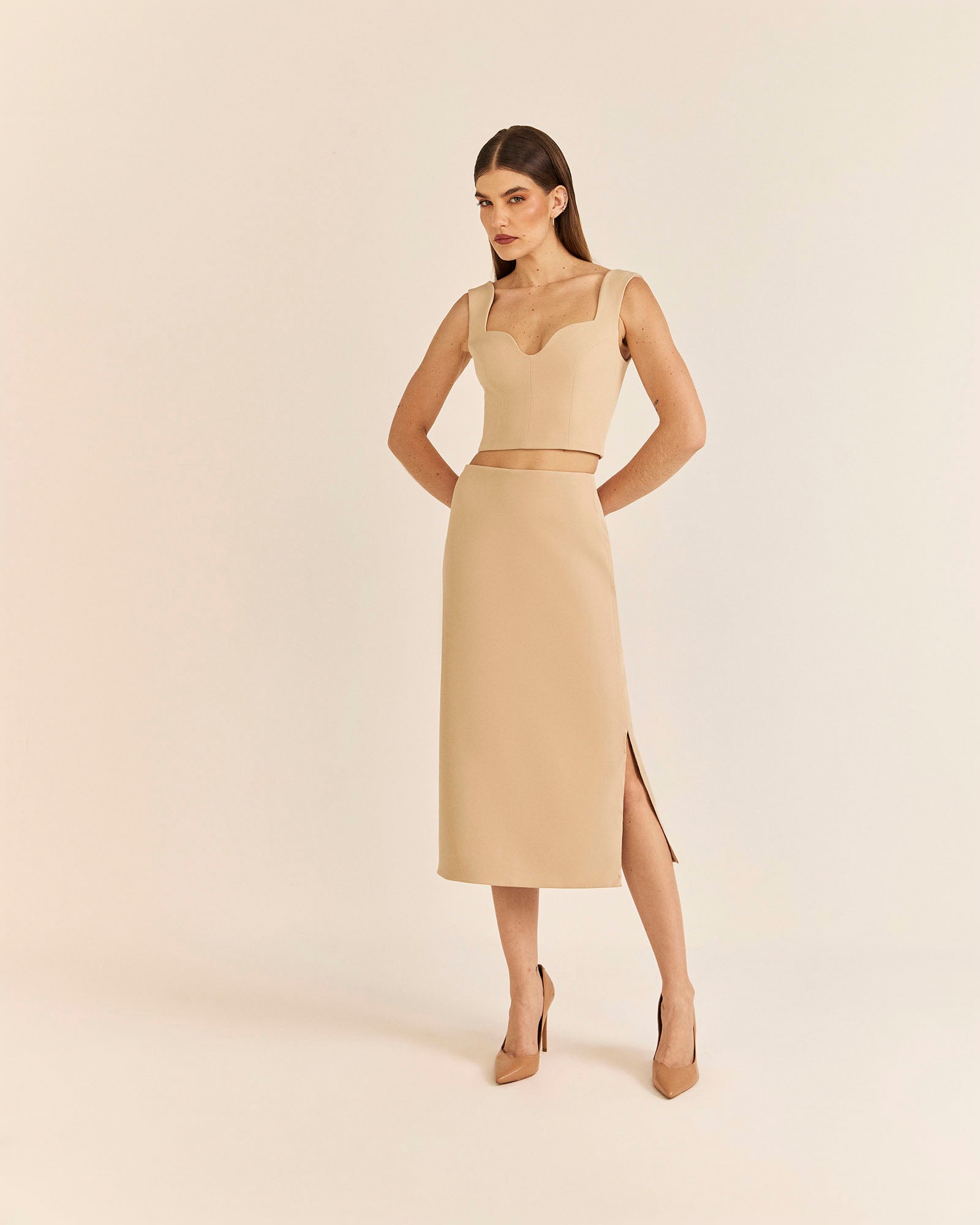 Saia Pontes - Bege - Hand Lace